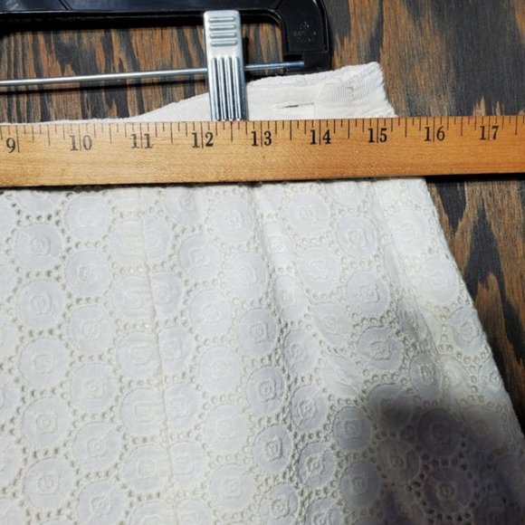 CAbi Women's Size 12 White Eyelet Skirt 100% Cotton Style 889 A-Line - Picture 3 of 6